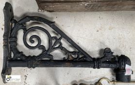 Cast iron Wall Bracket, 550mm long