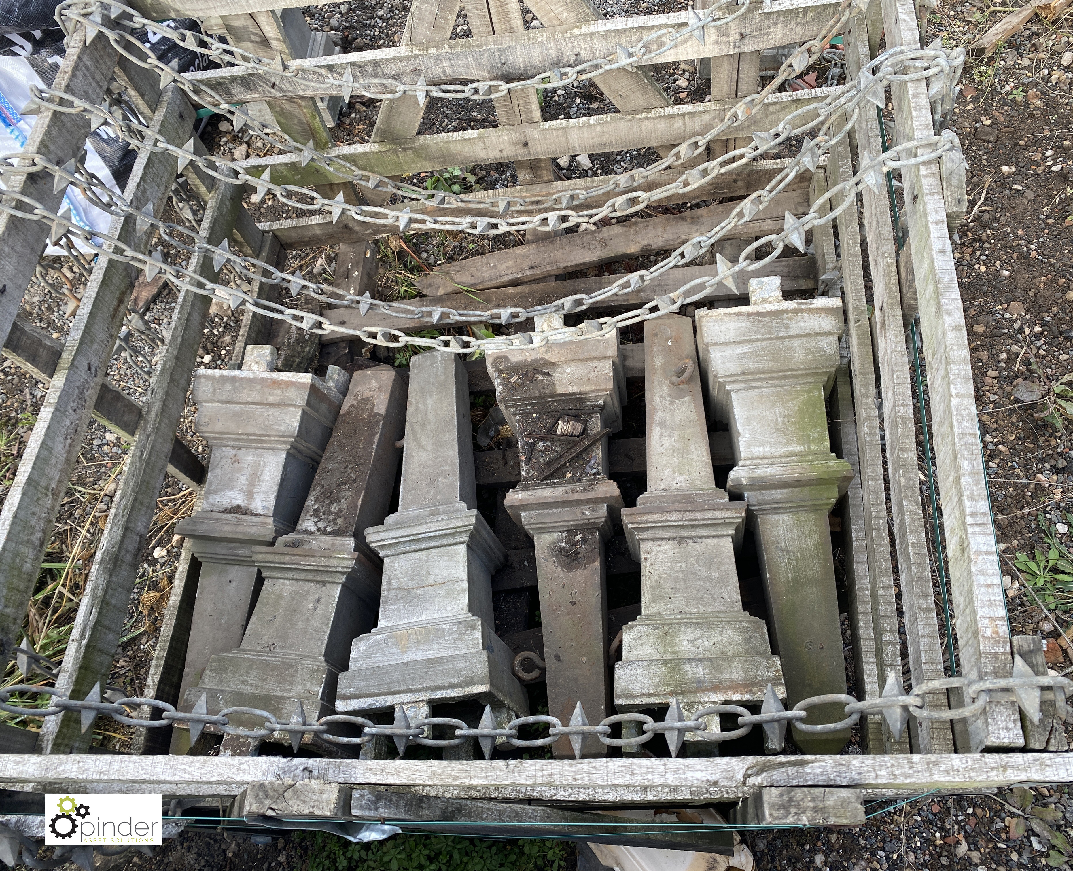 A quantity period metal Border Marker Stakes, 650mm high and Chain Link - Image 6 of 8