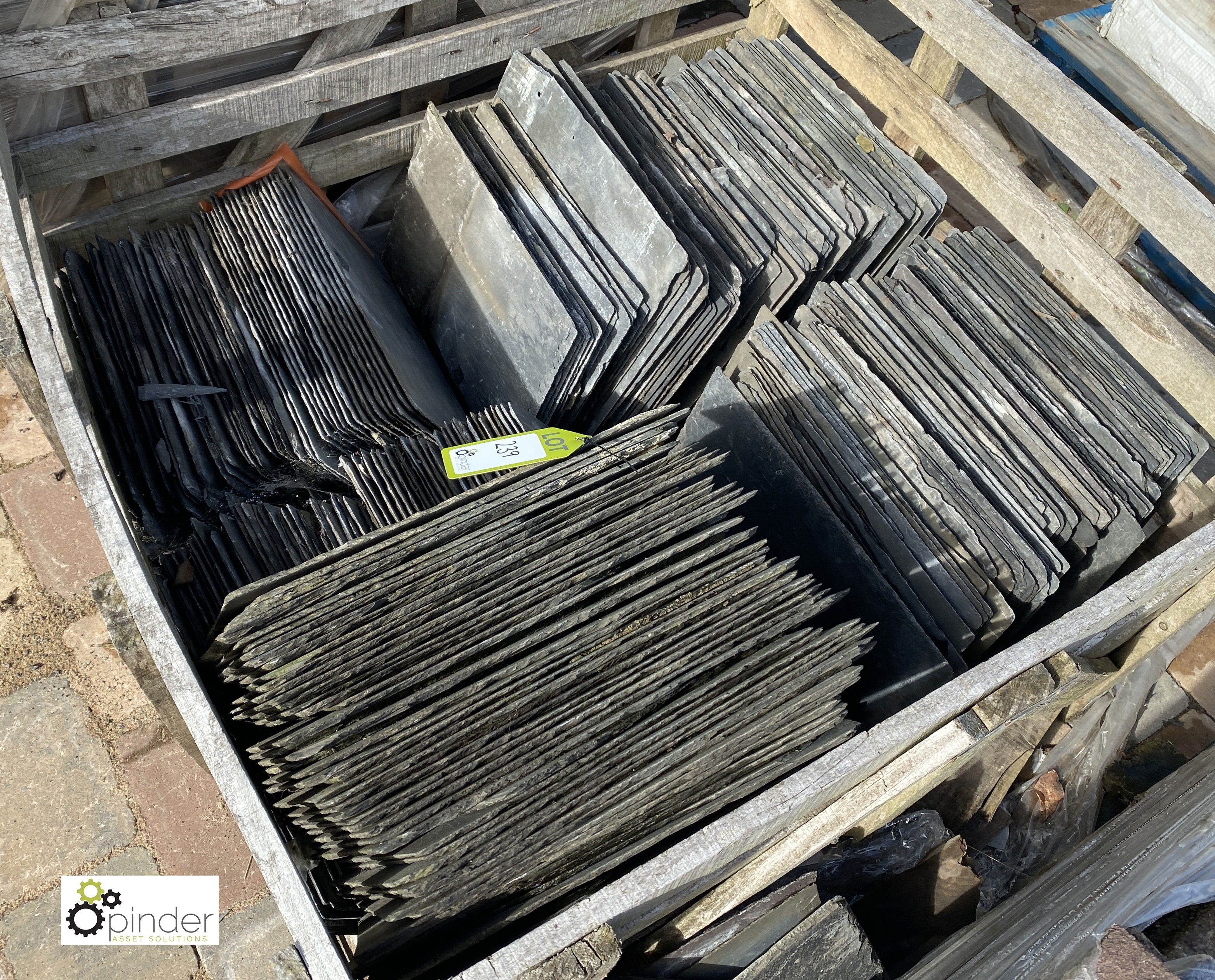 A quantity reclaimed Roofing Slates, 16in x 10in, to crate - Image 2 of 6