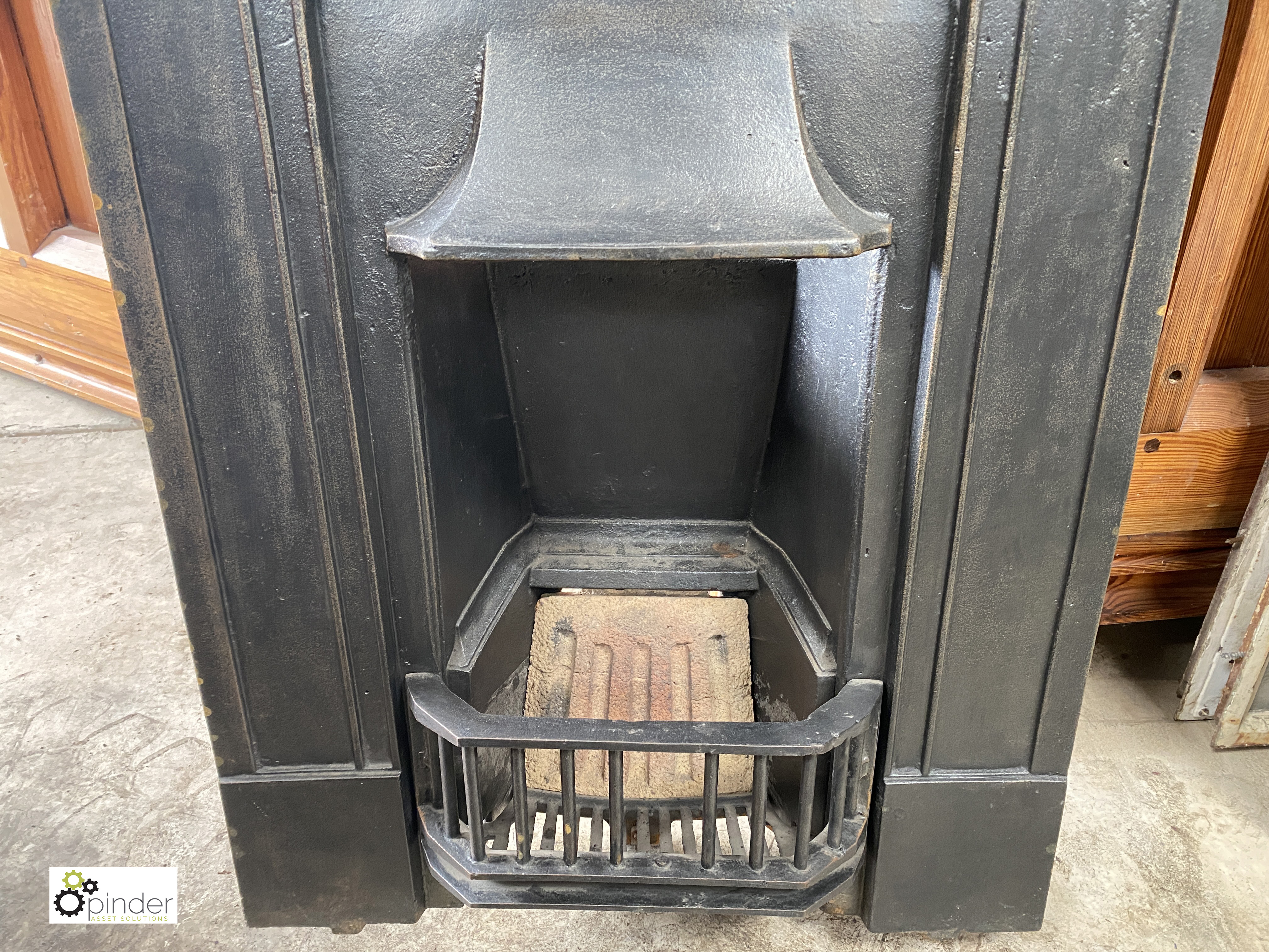 A restored cast iron combination Victorian Bedroom Fireplace, 940mm high x 740mm wide - Image 3 of 5