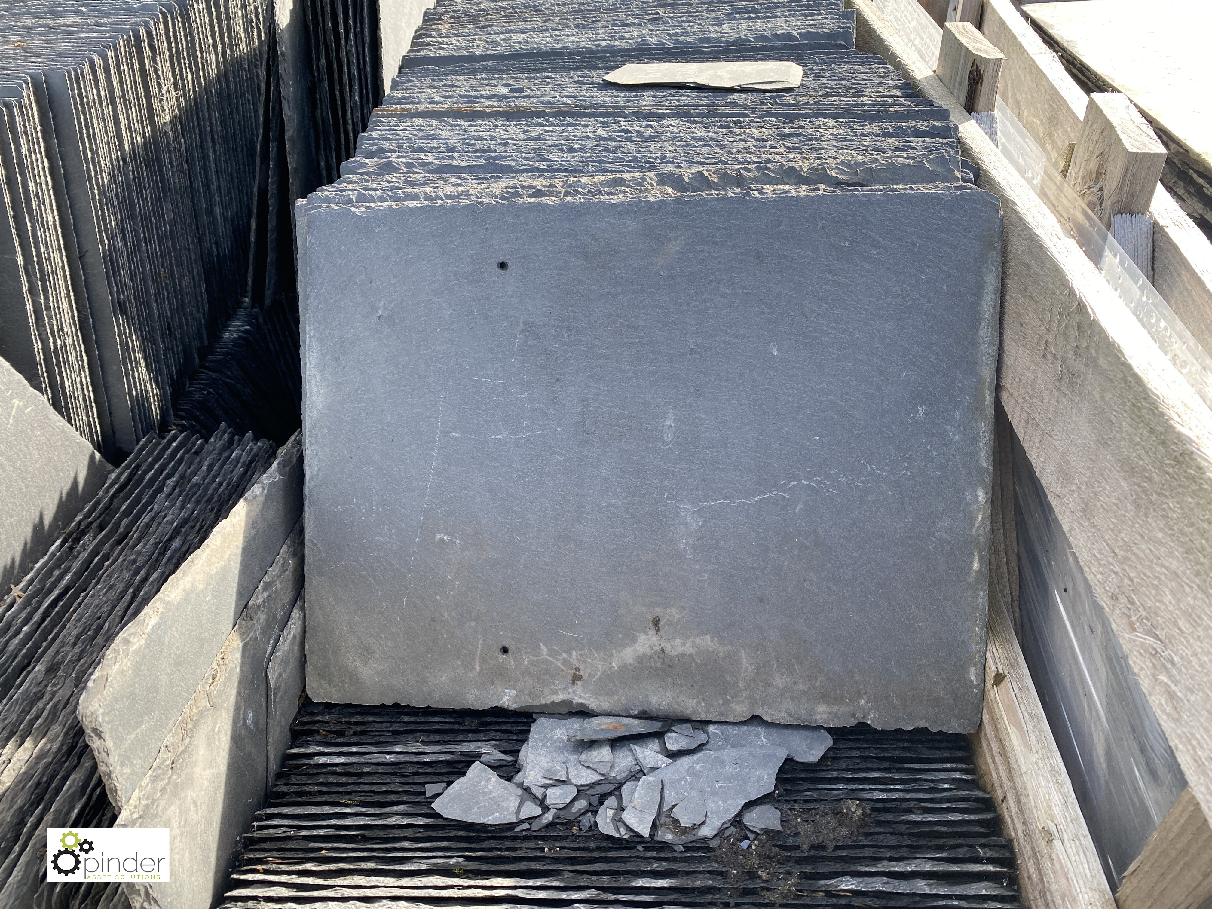 A large quantity Roof Slates, 16in x 12in, to crate - Image 3 of 5