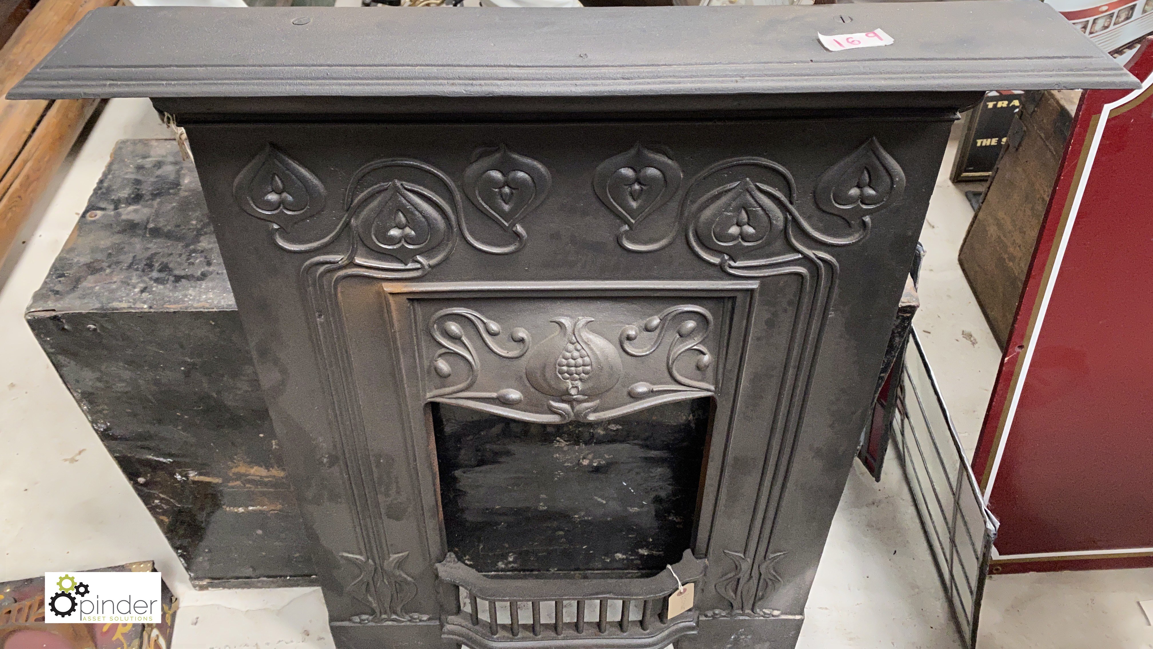A restored cast iron Art Nouveau Bedroom Fireplace, 930mm high x 750mm wide - Image 2 of 6