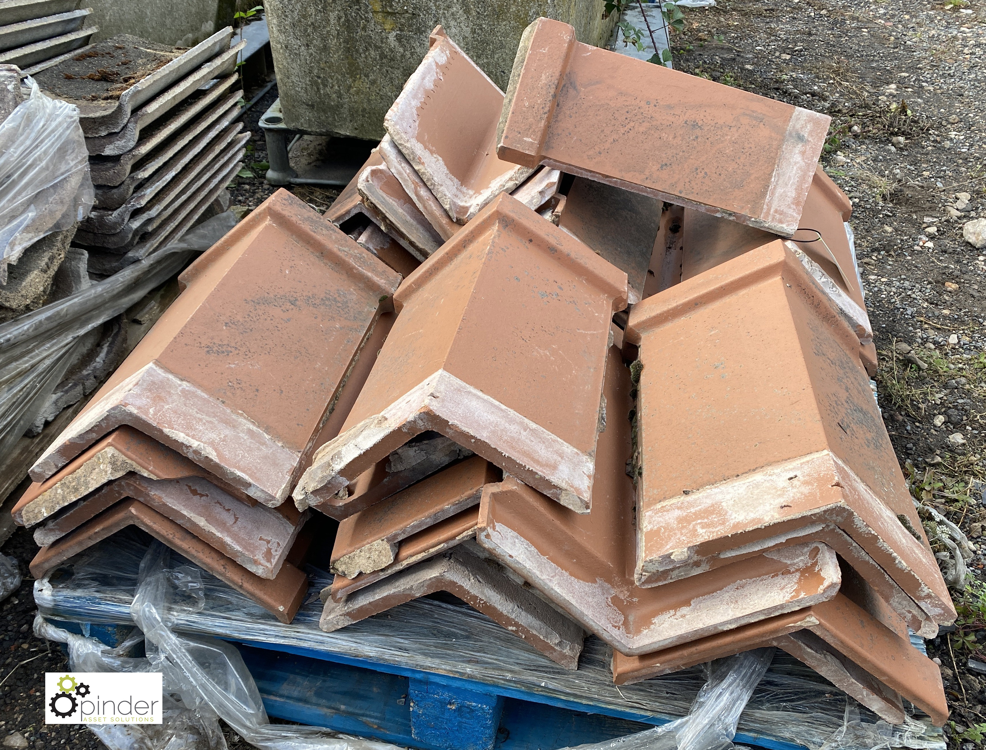 Approx. 18 reclaimed red Ridge Tiles, to pallet - Image 3 of 5