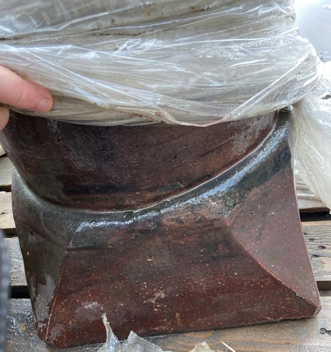 A salt glazed reclaimed Chimney Pot, 960mm high x - Image 4 of 5