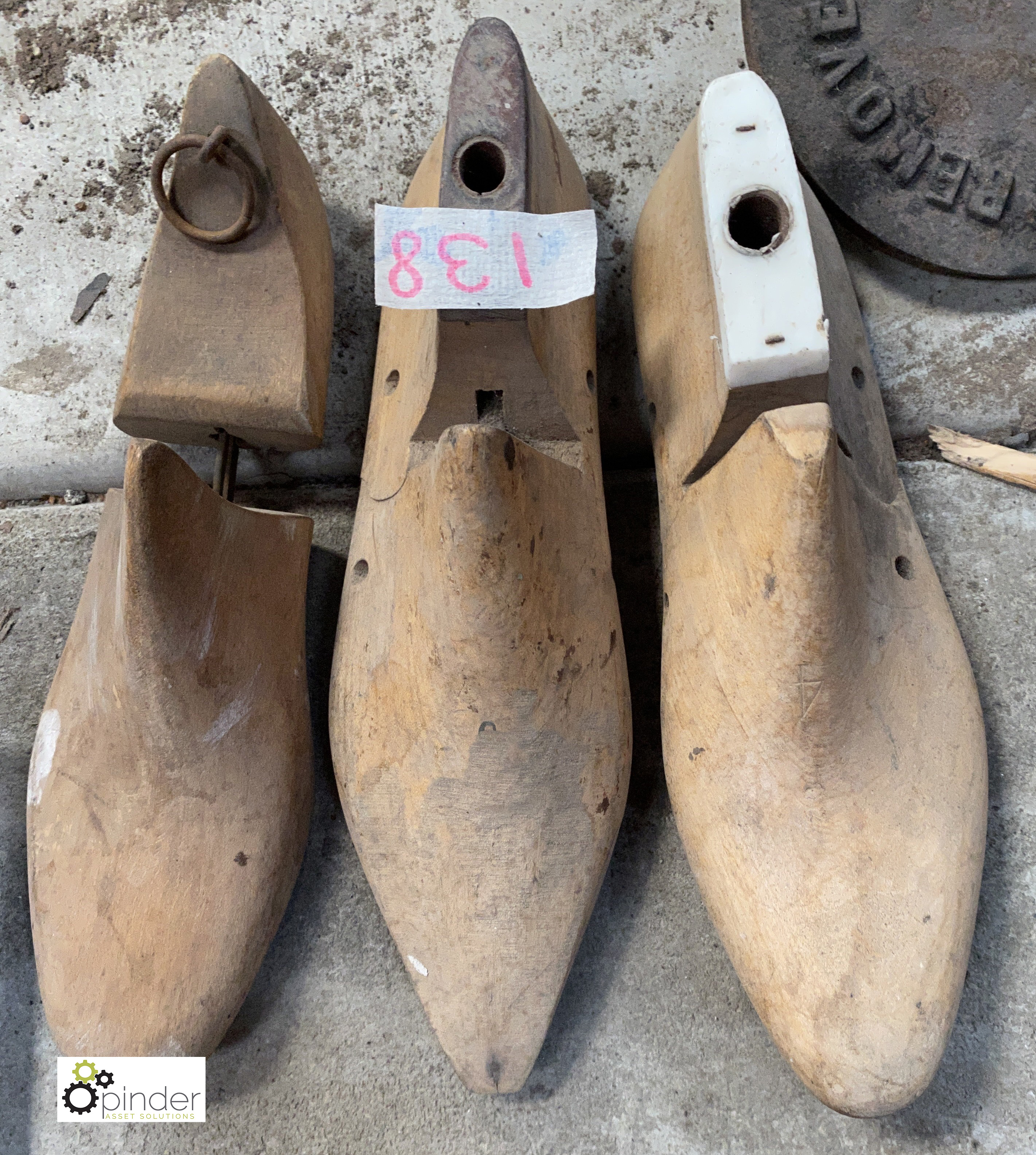 3 period wooden Shoe Lasts - Image 2 of 4