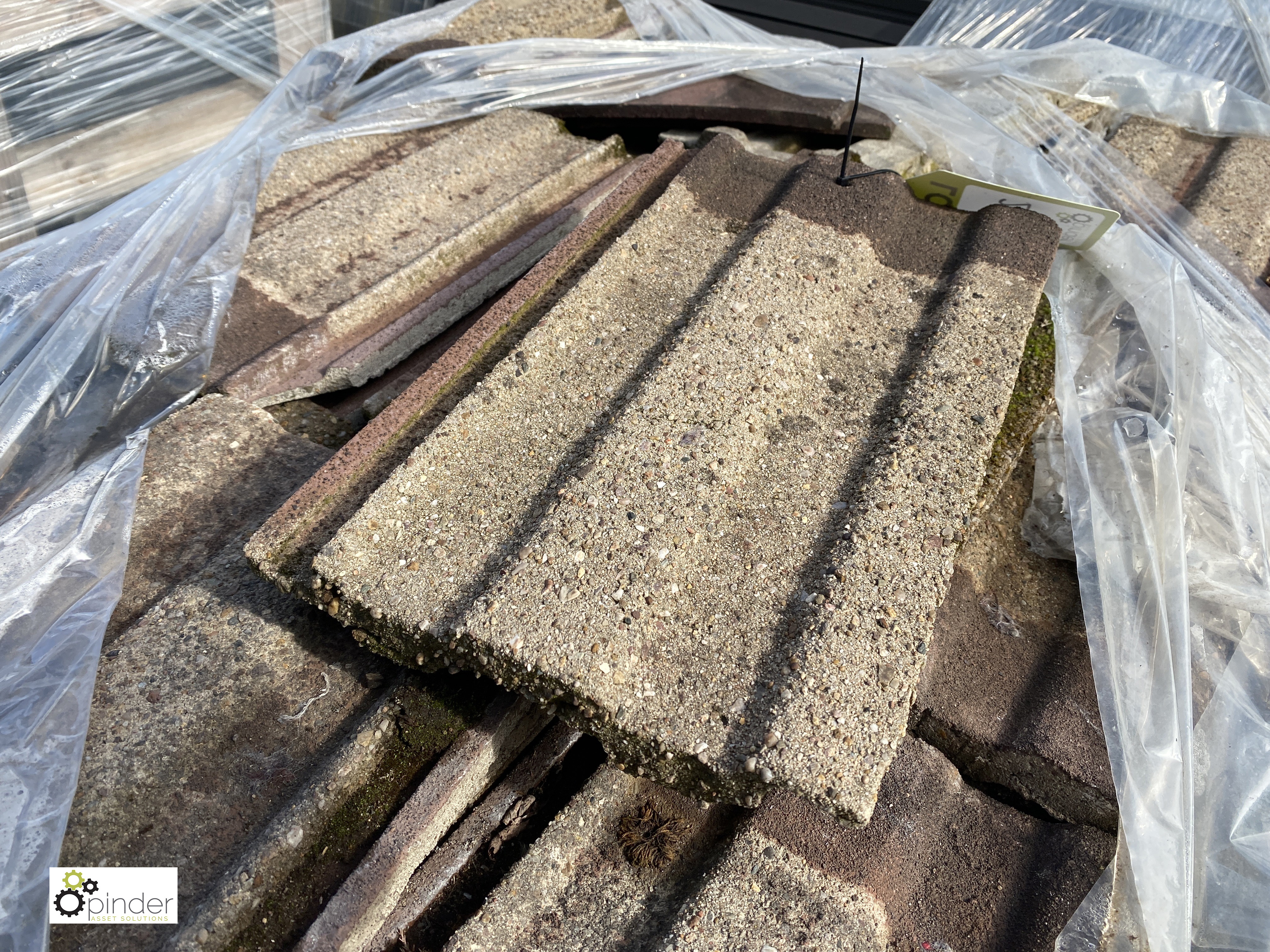 A quantity reclaimed concrete Roof Tiles, to pallet - Image 3 of 4