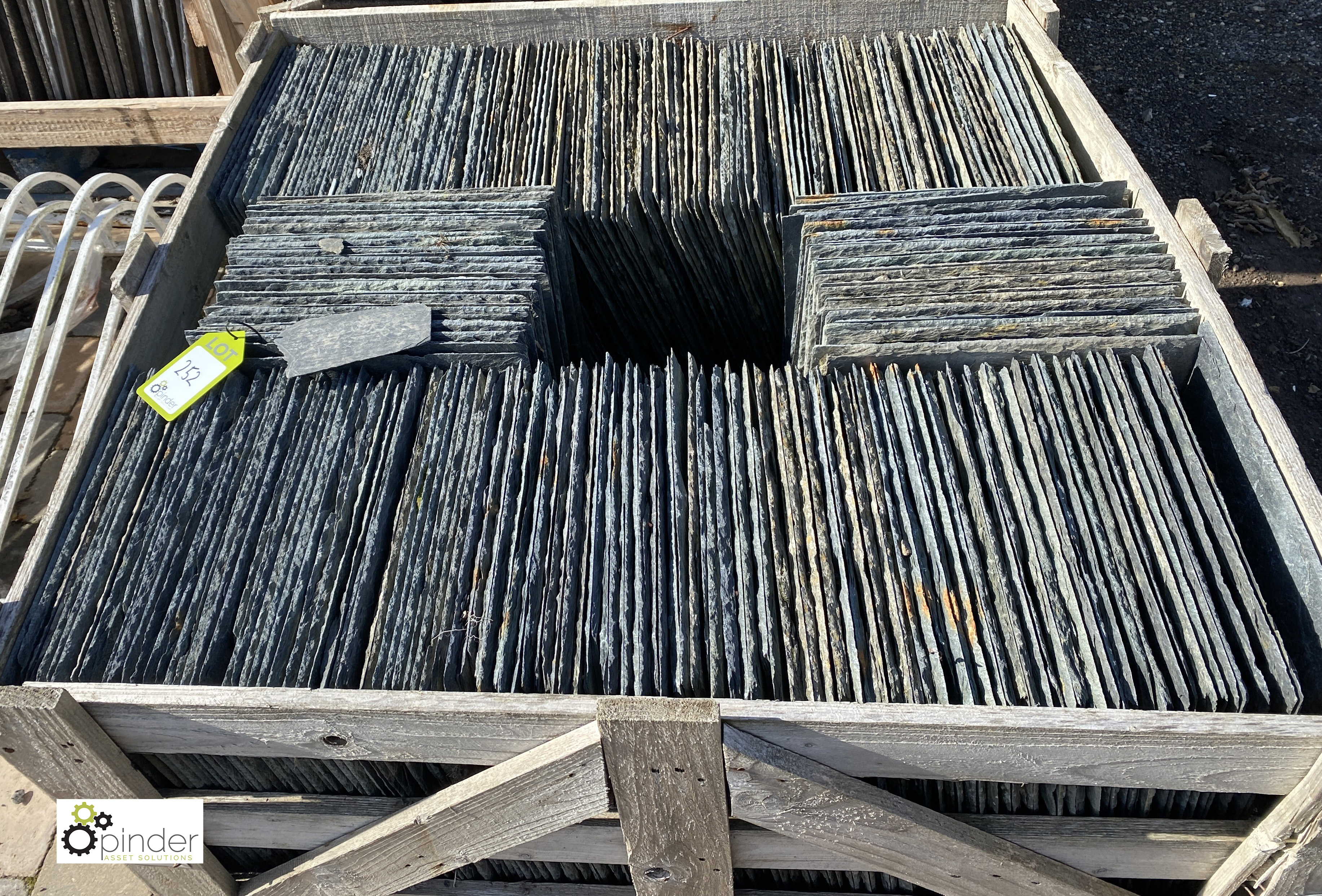 A large quantity various Roofing Slates - Image 2 of 5