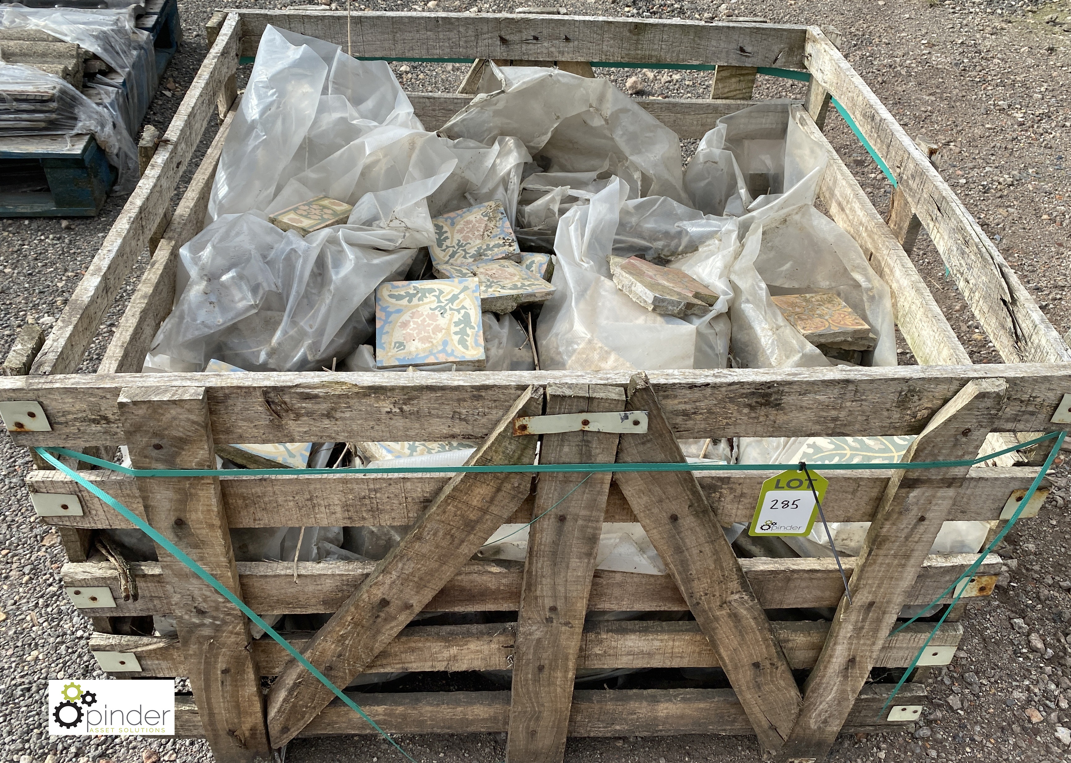 A quantity unrestored Encaustic French/English Floor Tiles, to crate - Image 2 of 8