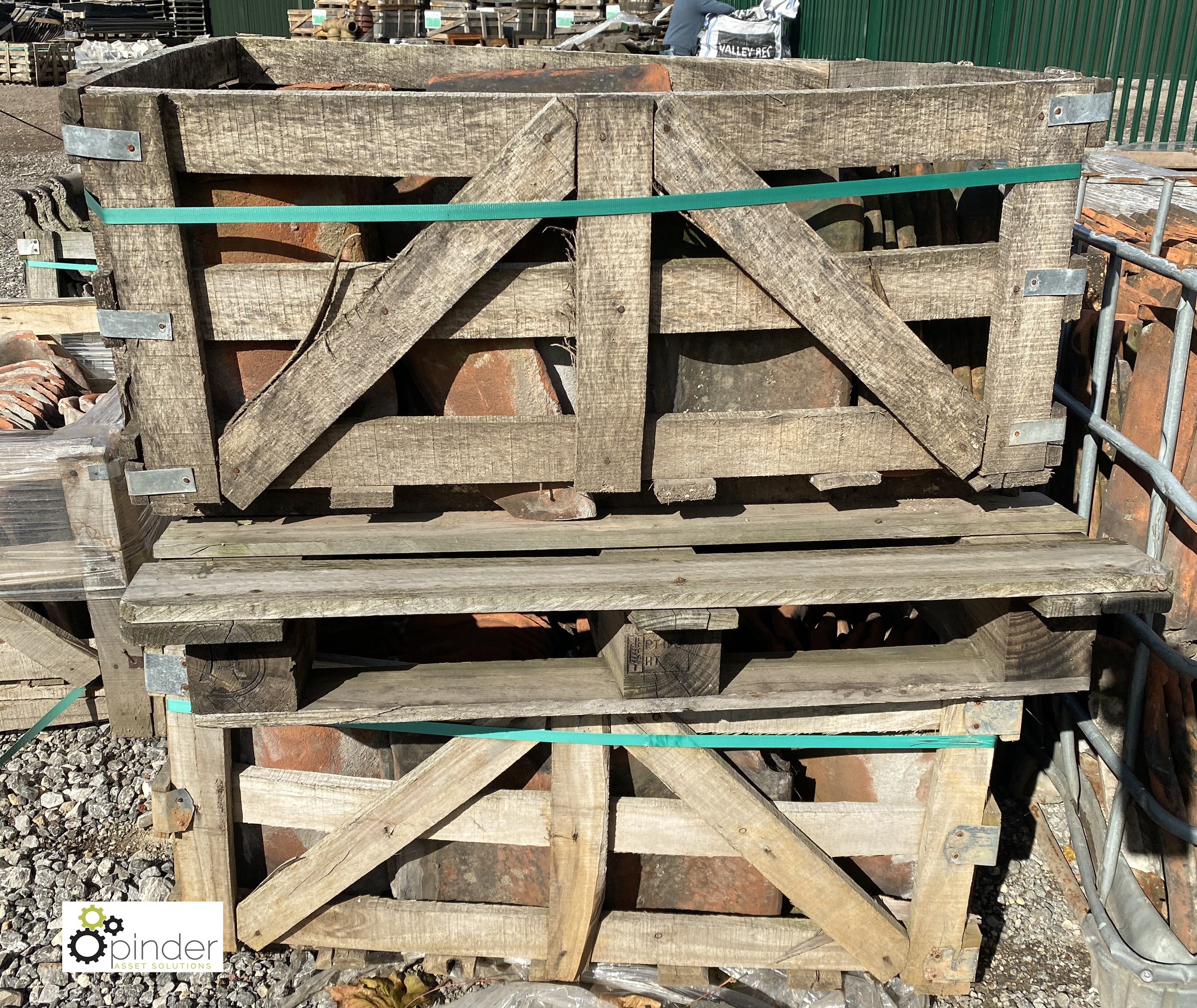 A large quantity reclaimed old English Pantiles, to 4 crates - Image 6 of 12