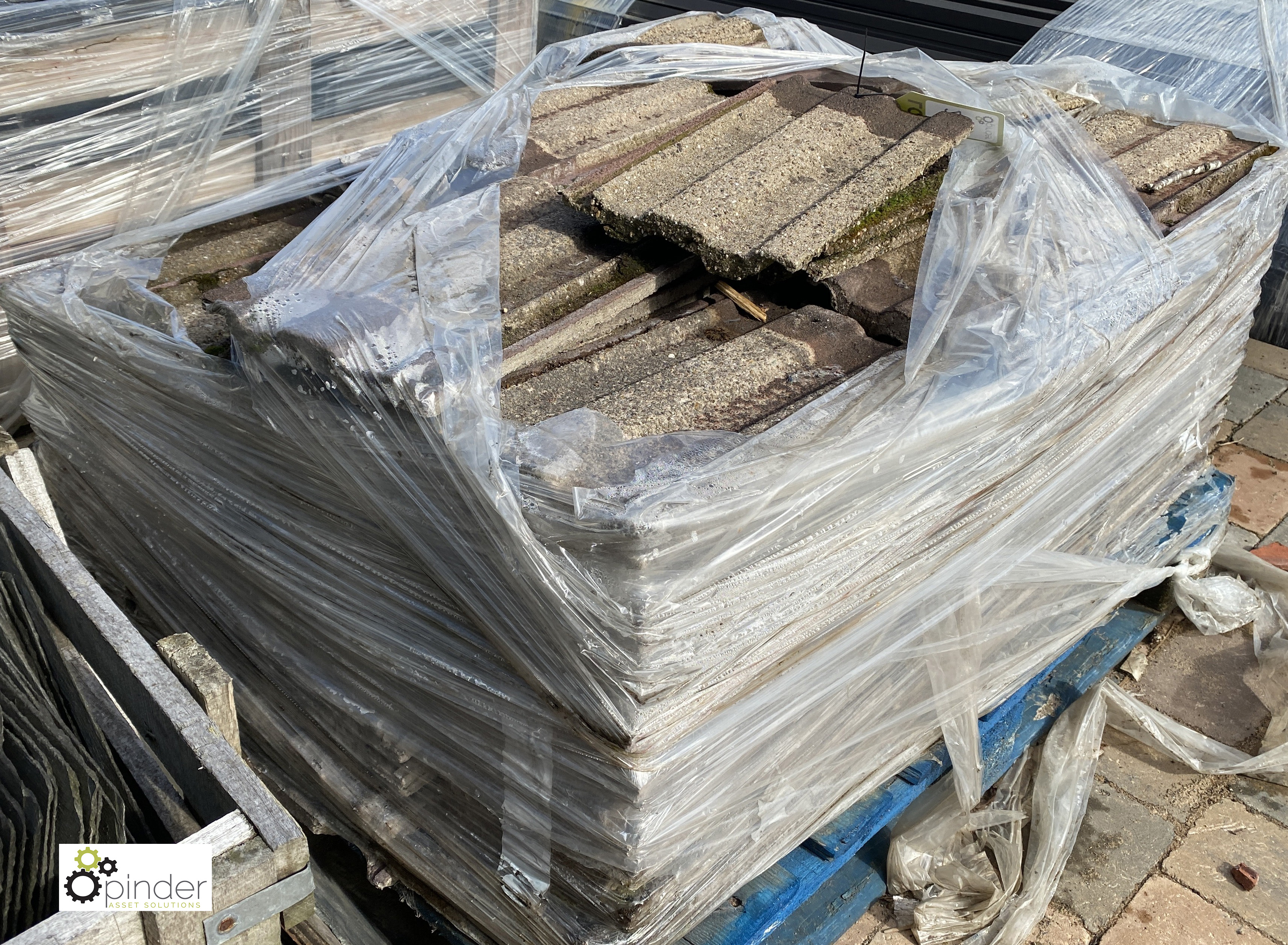 A quantity reclaimed concrete Roof Tiles, to pallet - Image 2 of 4