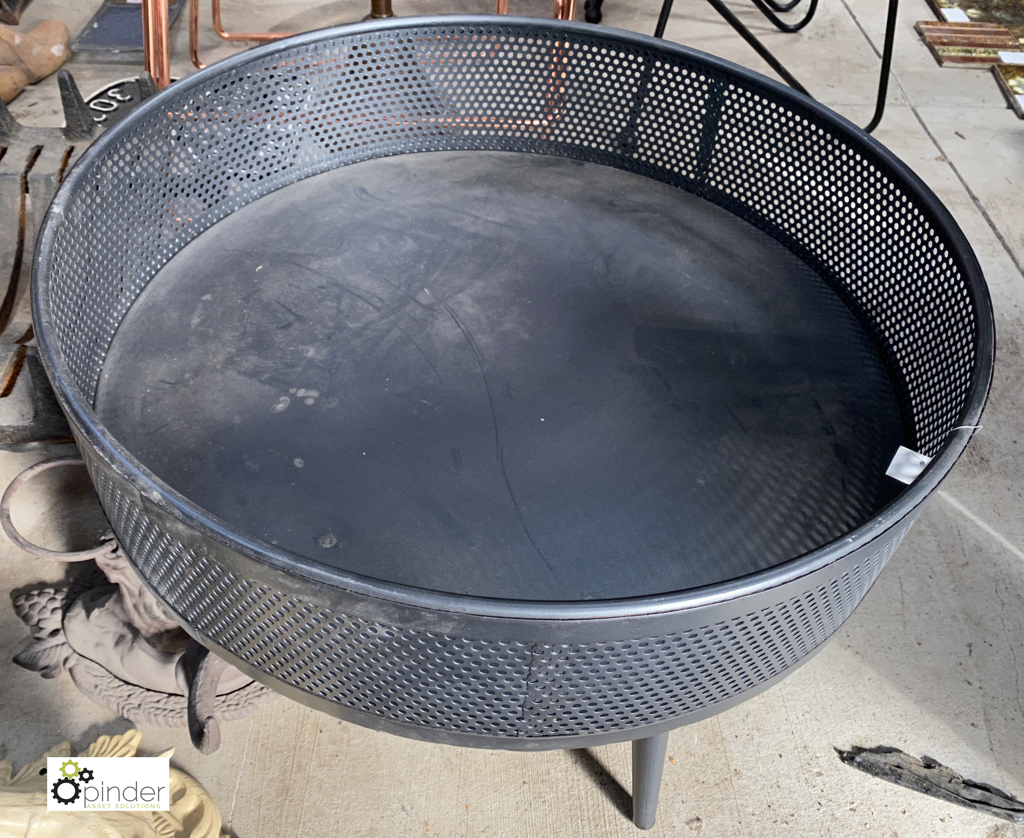 A metal Fire Pit, 620mm diameter - Image 3 of 4