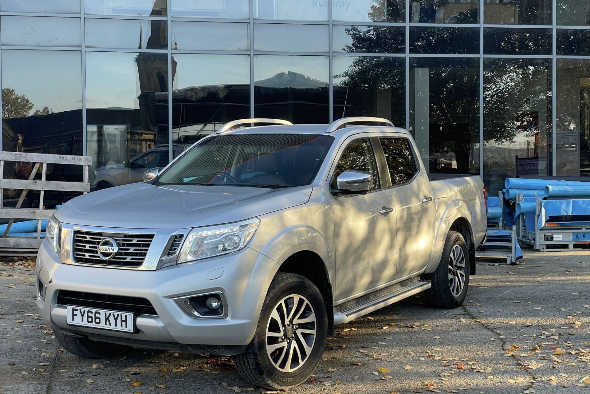 Nissan Navara NP300 2.3dci Tekna Crewcab Pickup, Registration: FY66 KYH; Date of Registration: 28 - Image 9 of 11