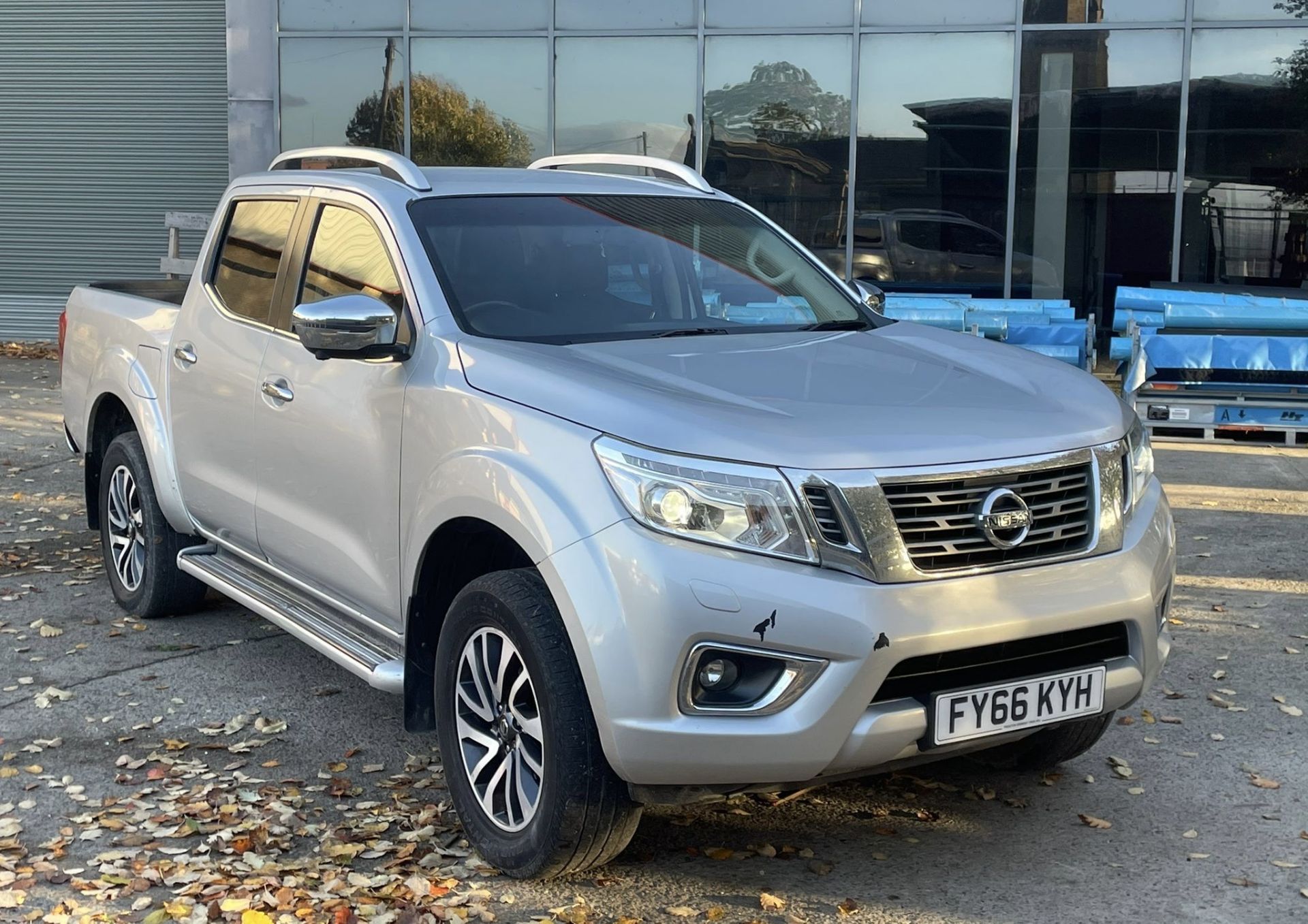 Nissan Navara NP300 2.3dci Tekna Crewcab Pickup, Registration: FY66 KYH; Date of Registration: 28 - Image 2 of 11