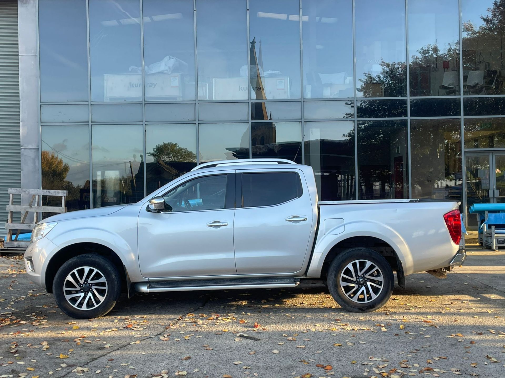 Nissan Navara NP300 2.3dci Tekna Crewcab Pickup, Registration: FY66 KYH; Date of Registration: 28 - Image 5 of 11