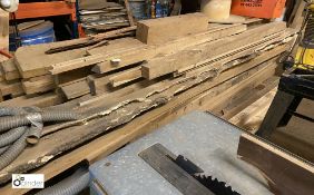 Quantity Oak Boards and Cut Lengths, up to 4400mm, as lotted (LOCATION: Harbury)