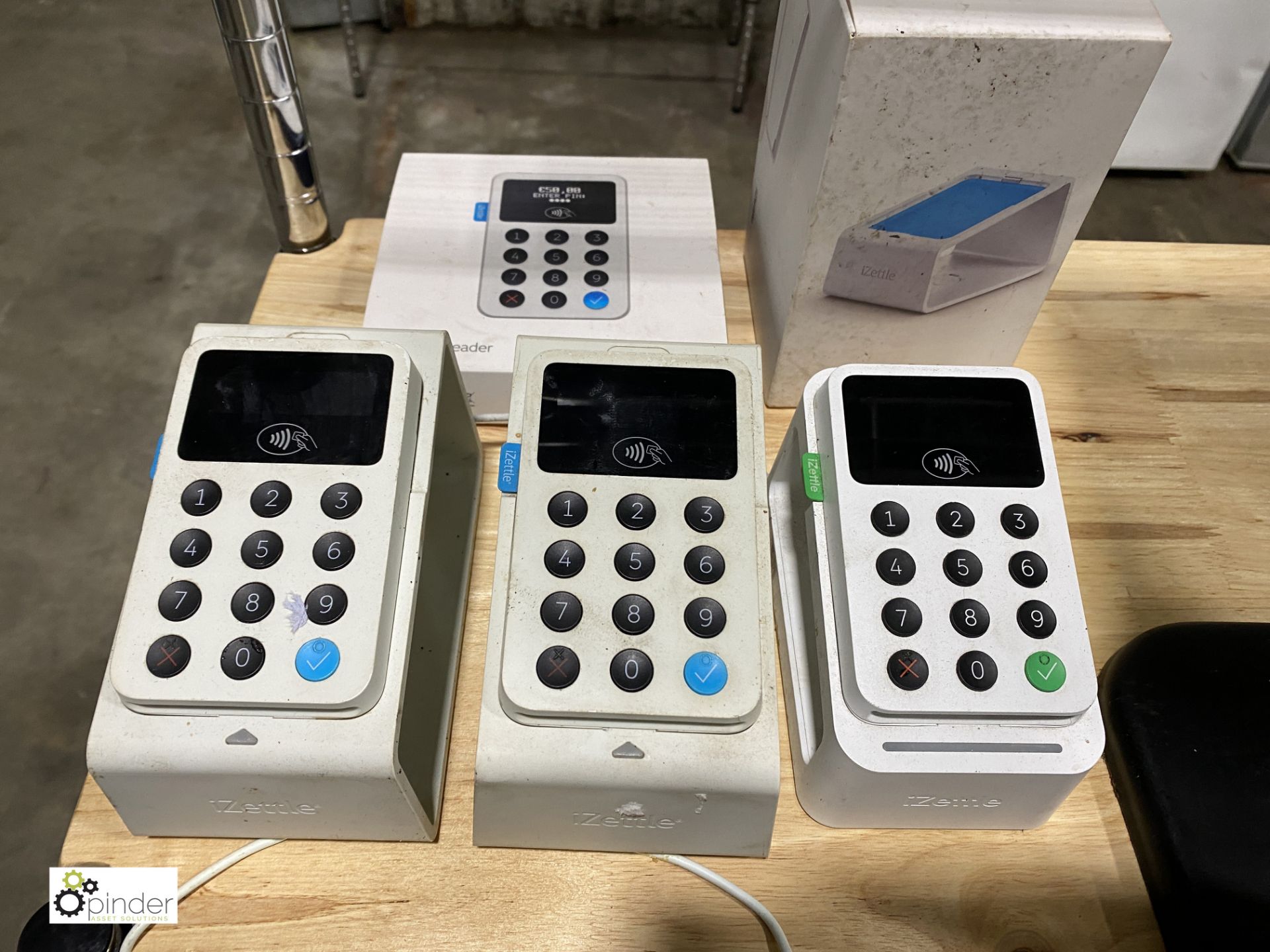 3 iZettle Card Readers, 3 iZettle Docks, counter Till Screen, counter Till Screen Stand and Star - Image 3 of 7