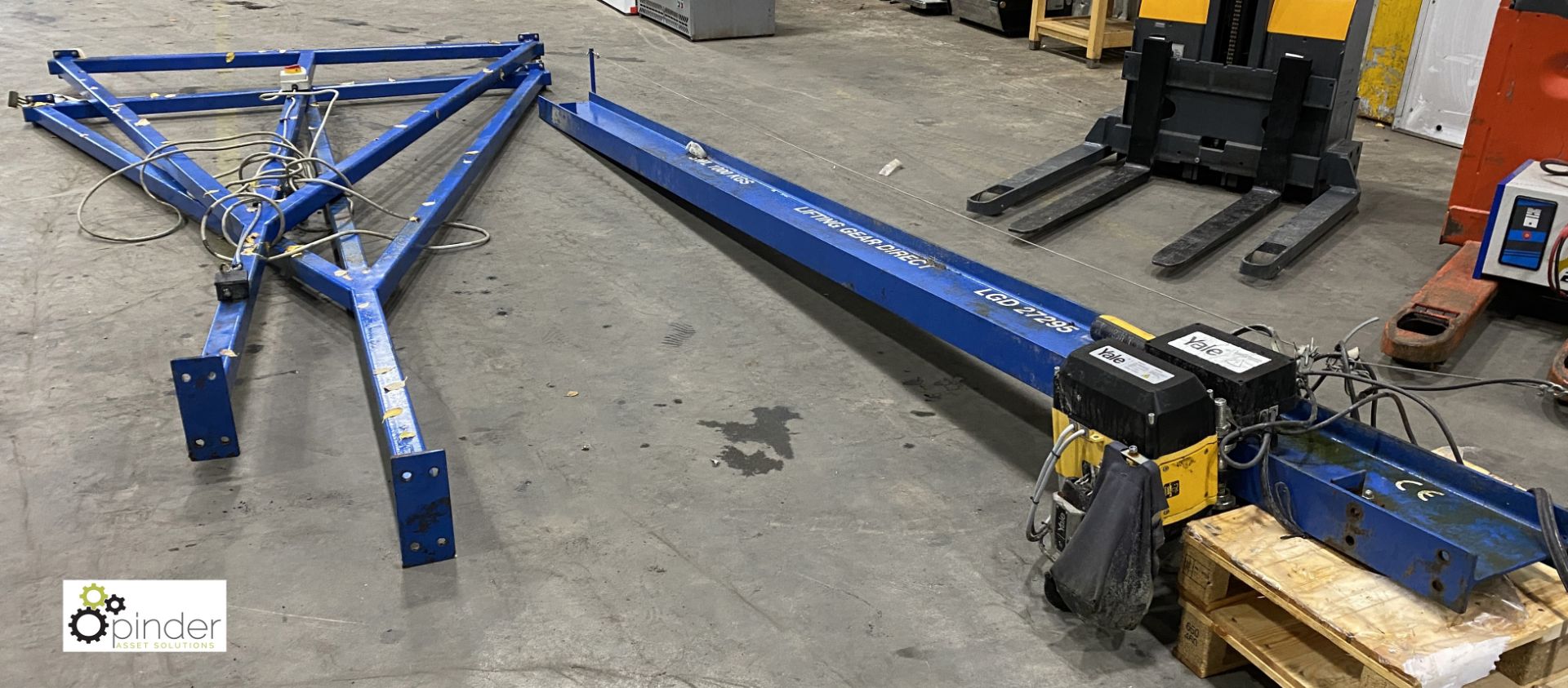 Mobile Lifting Gantry, 4280mm travel, 4400mm high, 1000kg capacity with Yale electric hoist, 1000kg - Image 10 of 12