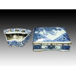 A CHINESE BLUE & WHITE INKWELL & SEAL WAX BOX, MING DYNASTY (1368-1644)