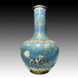 A CHINESE CLOISONNE VASE, 18TH/19TH CENTURY