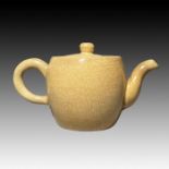 CHINESE GE-TYPE TEAPOT, YUAN TO MING DYNASTY
