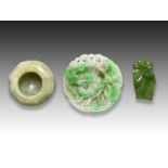 A RUSSET JADE BRUSH WASHER, JADEITE PLAQUE & SPINACH JADE PENDANT, QING DYNASTY (1644-1911)