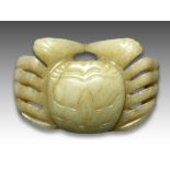 A CHINESE JADE CRAB PENDANT, 18TH CENTURY, QING DYNASTY (1644-1911)