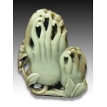 A LARGE CHINESE JADE CITRON BUDDHA'S HAND'S & MONKEYS CARVING, QING DYNASTY (1644-1911)