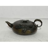 A RARE CHINESE BRONZE WATER POT, QING DYNASTY (1644-1911)
