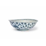 A LARGE CHINESE BLUE & WHITE CEREMONIAL BOWL, MING DYNASTY (1368-1644)