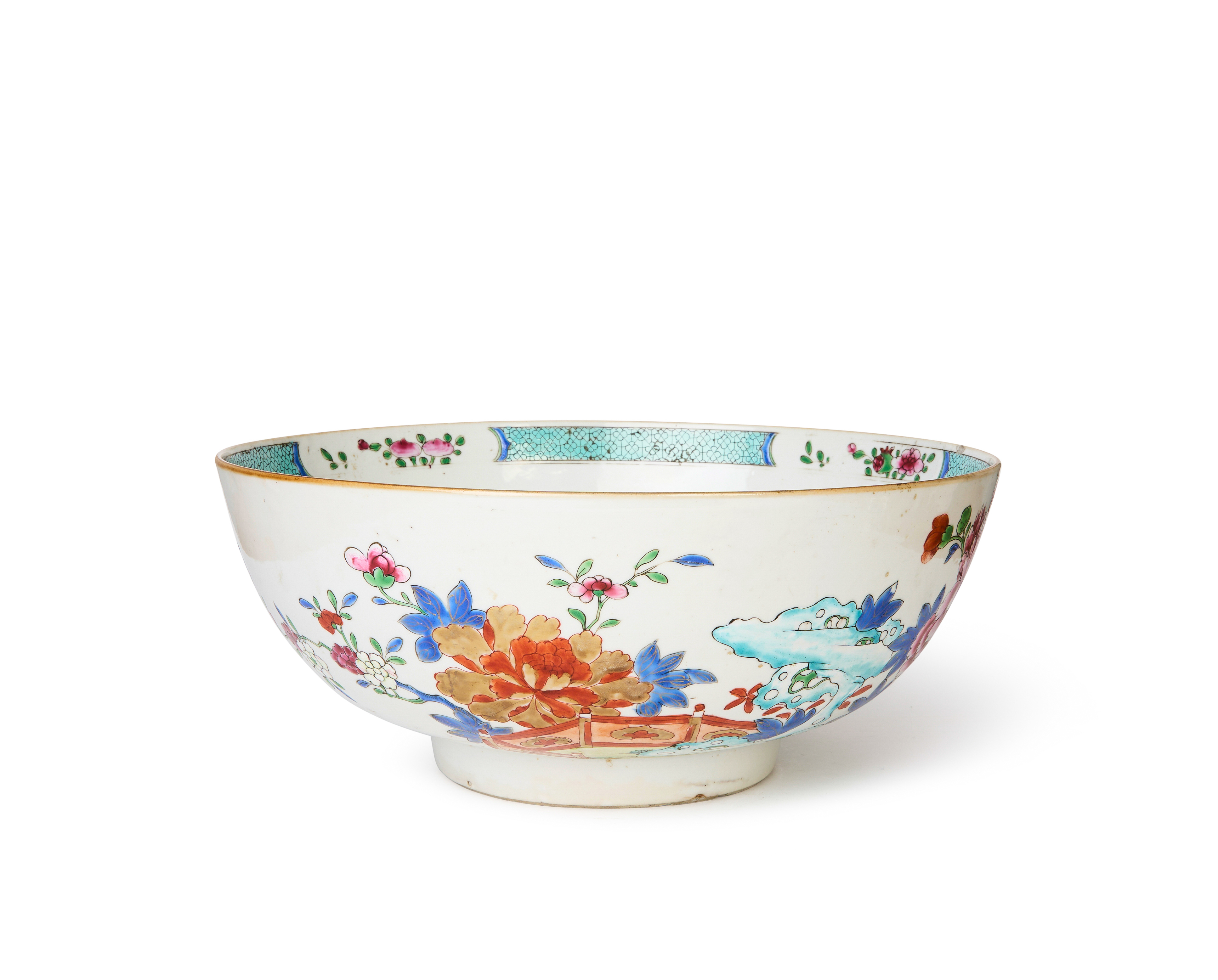 A CHINESE FAMILLE ROSE PUNCH BOWL, QIANLONG PERIOD (1736-1795) - Image 2 of 5