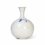 A KOREAN BOTTLE VASE JOSEON DYNASTY (1392-1897)