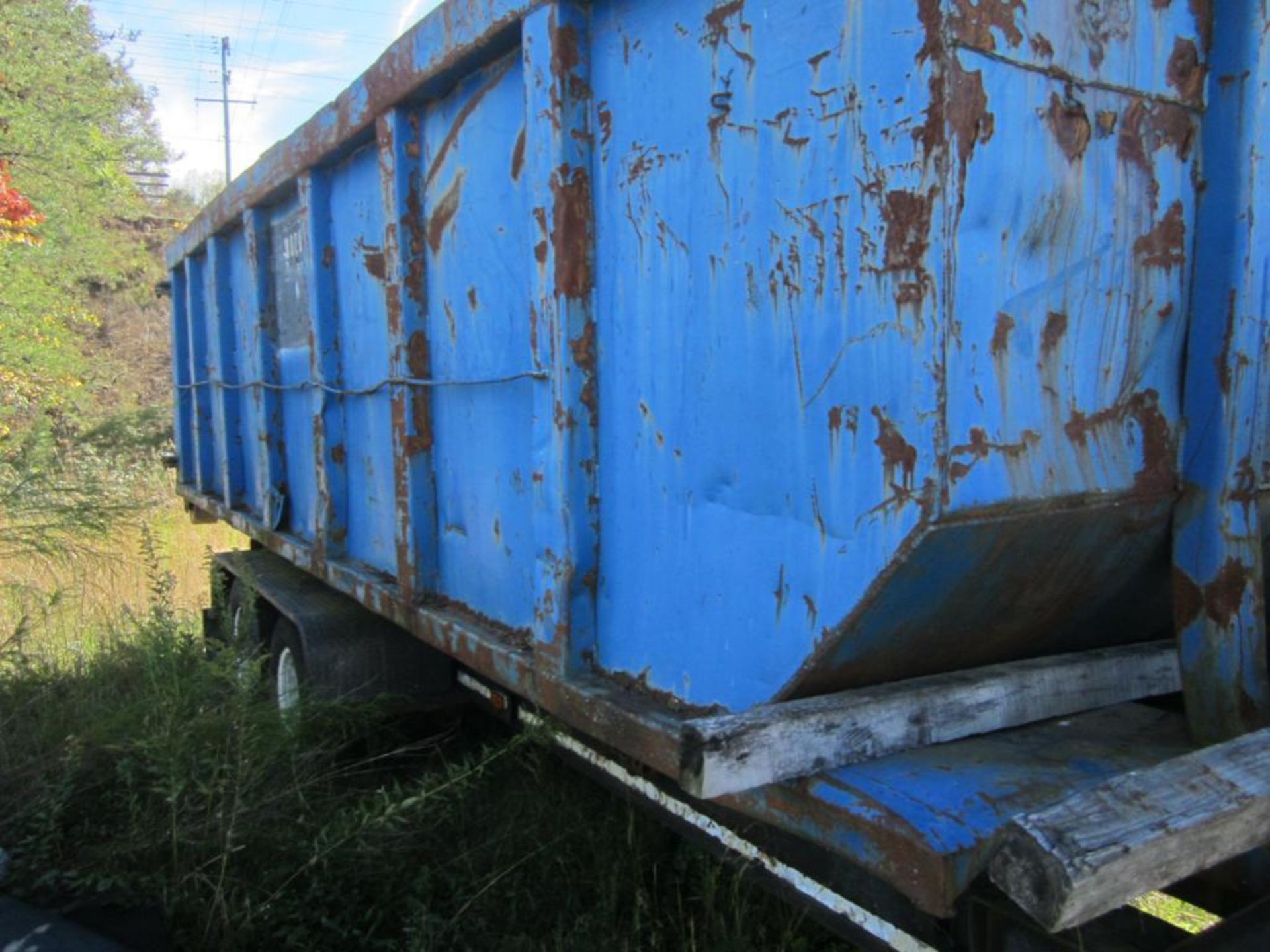 Trailer with Tilting Bed, Winch and Roll off Dumpster - Image 4 of 7