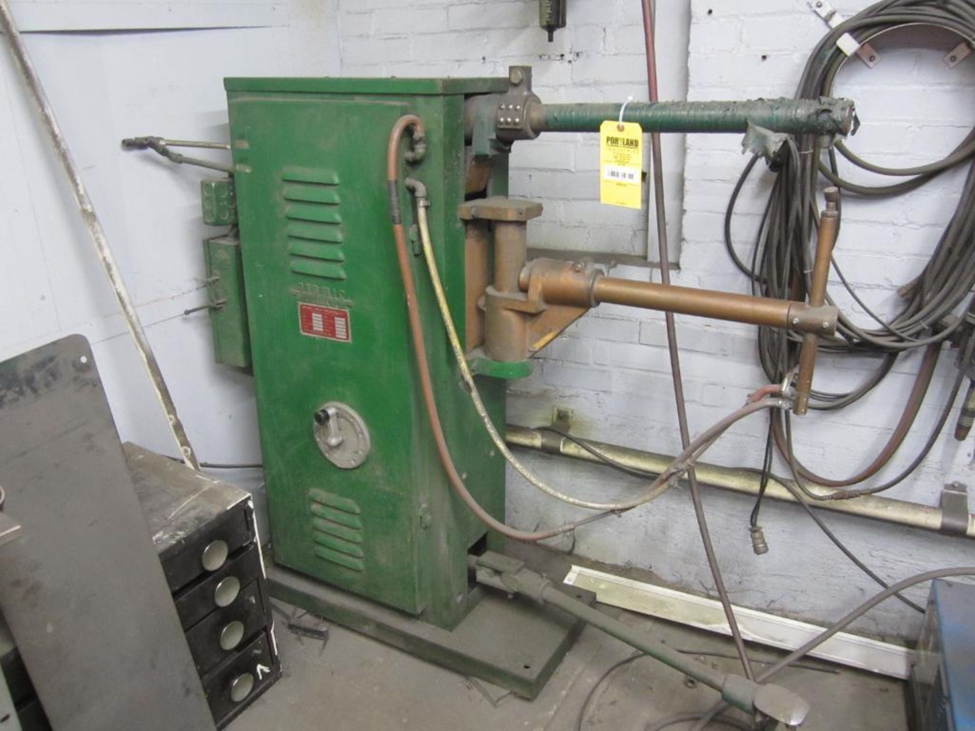 Atomic Spot Welder