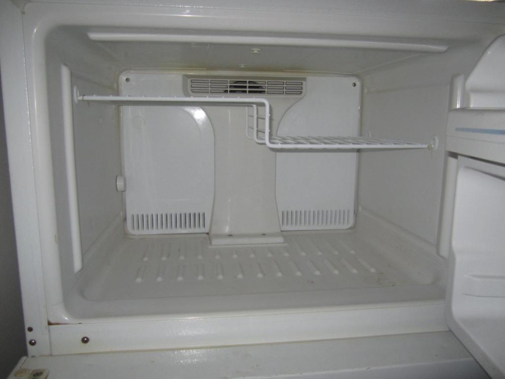 Refrigerator - Image 5 of 5