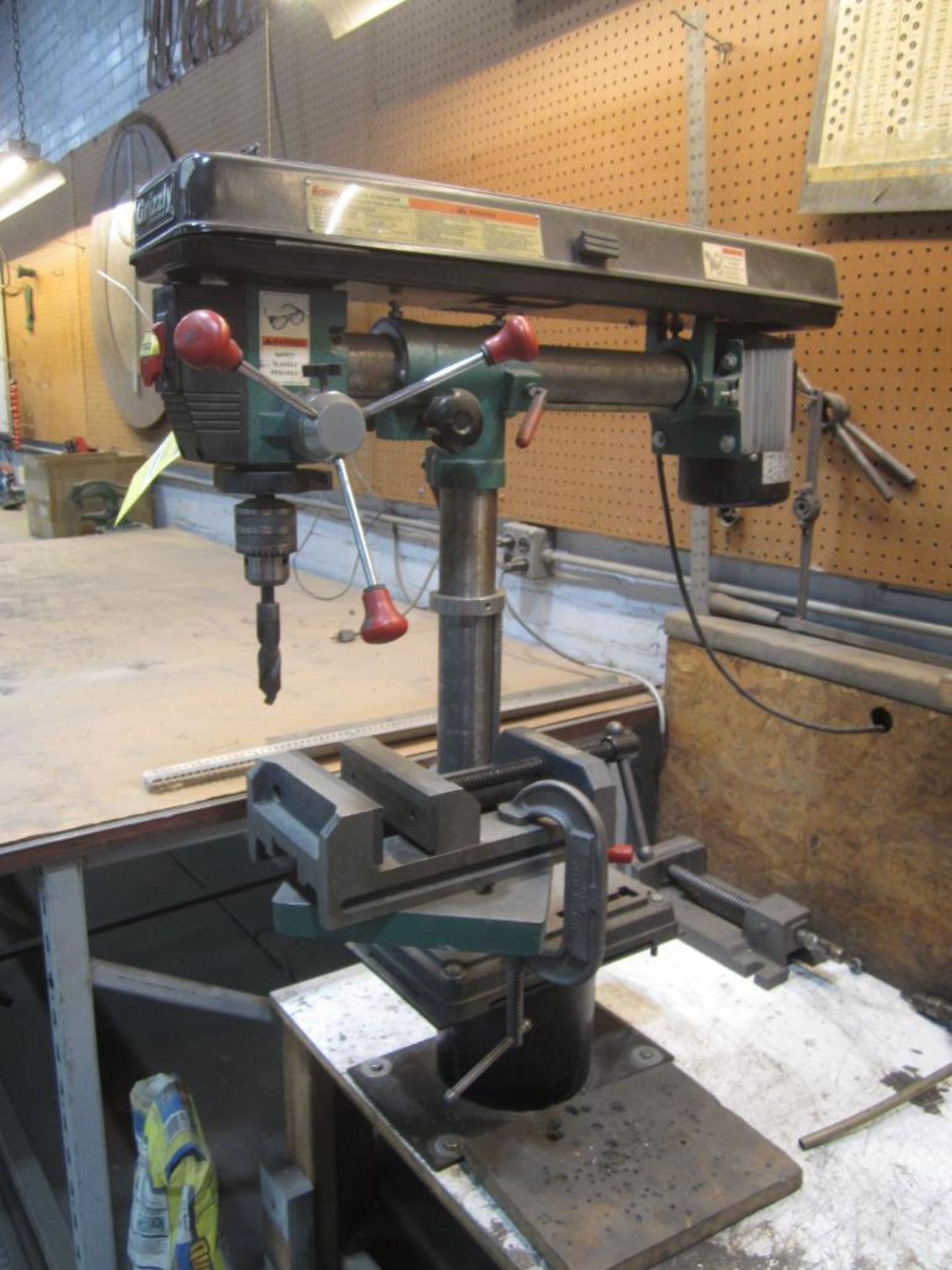 Grizzly work bench radial drill press - Image 2 of 5