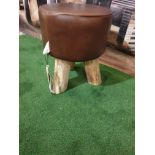 Bleu Nature F016 Mousse Driftwood and leather stool finished in Matador Nuez hide leather 380 x