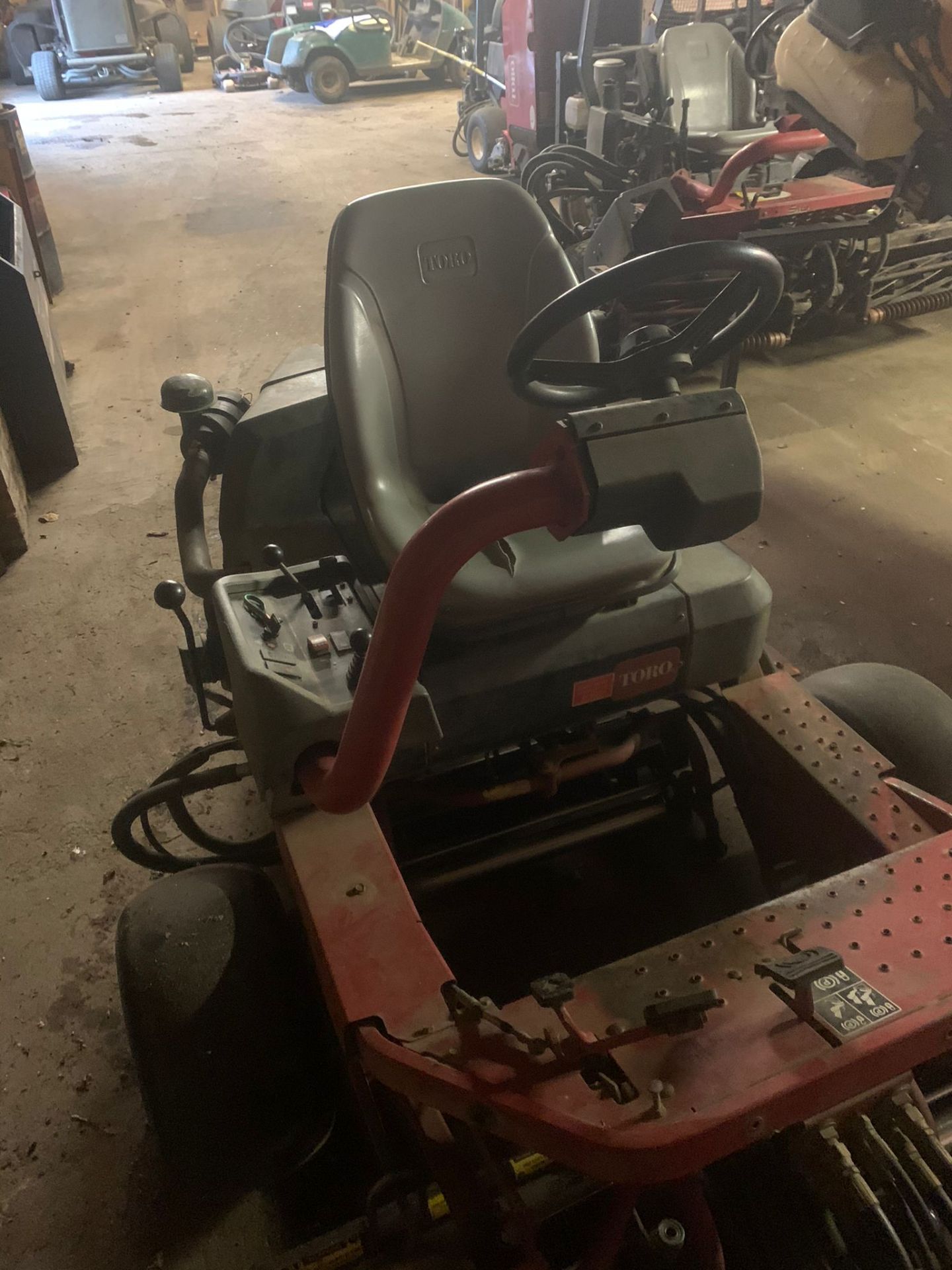 Toro Greenmaster 3250D Scarifying Unit YOM 2006 (4383-2600001252) ( Grounds ) - Bild 3 aus 3