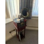 Steepletone Phono 1 Gramophone Style Record Player Radio CD Player 3 Speed (33/45/78 rpm)