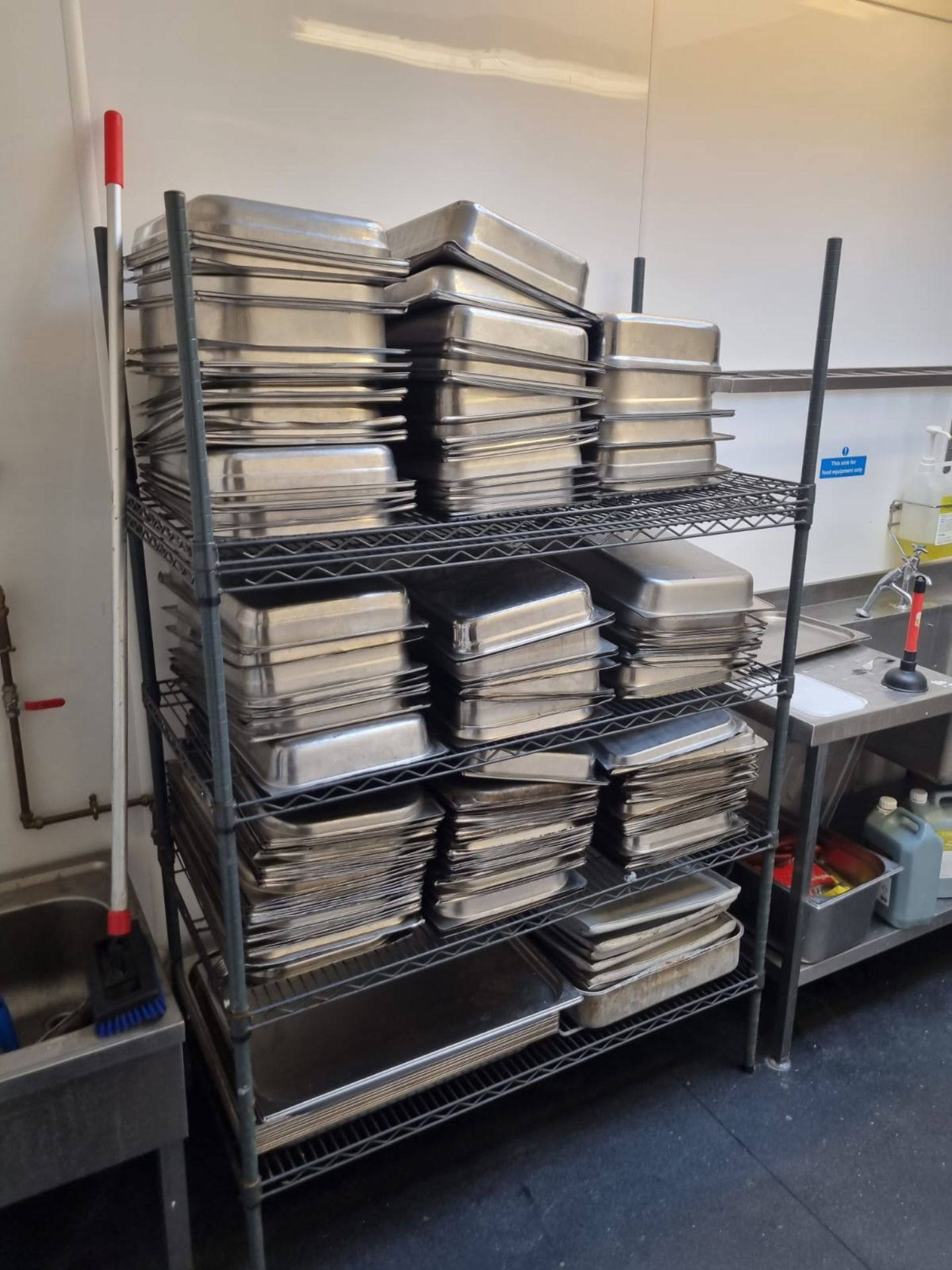 OEM- Large quantity of stainless GN Baine Marie pans, lids and chef kitchen utensils ( Main - Bild 3 aus 3