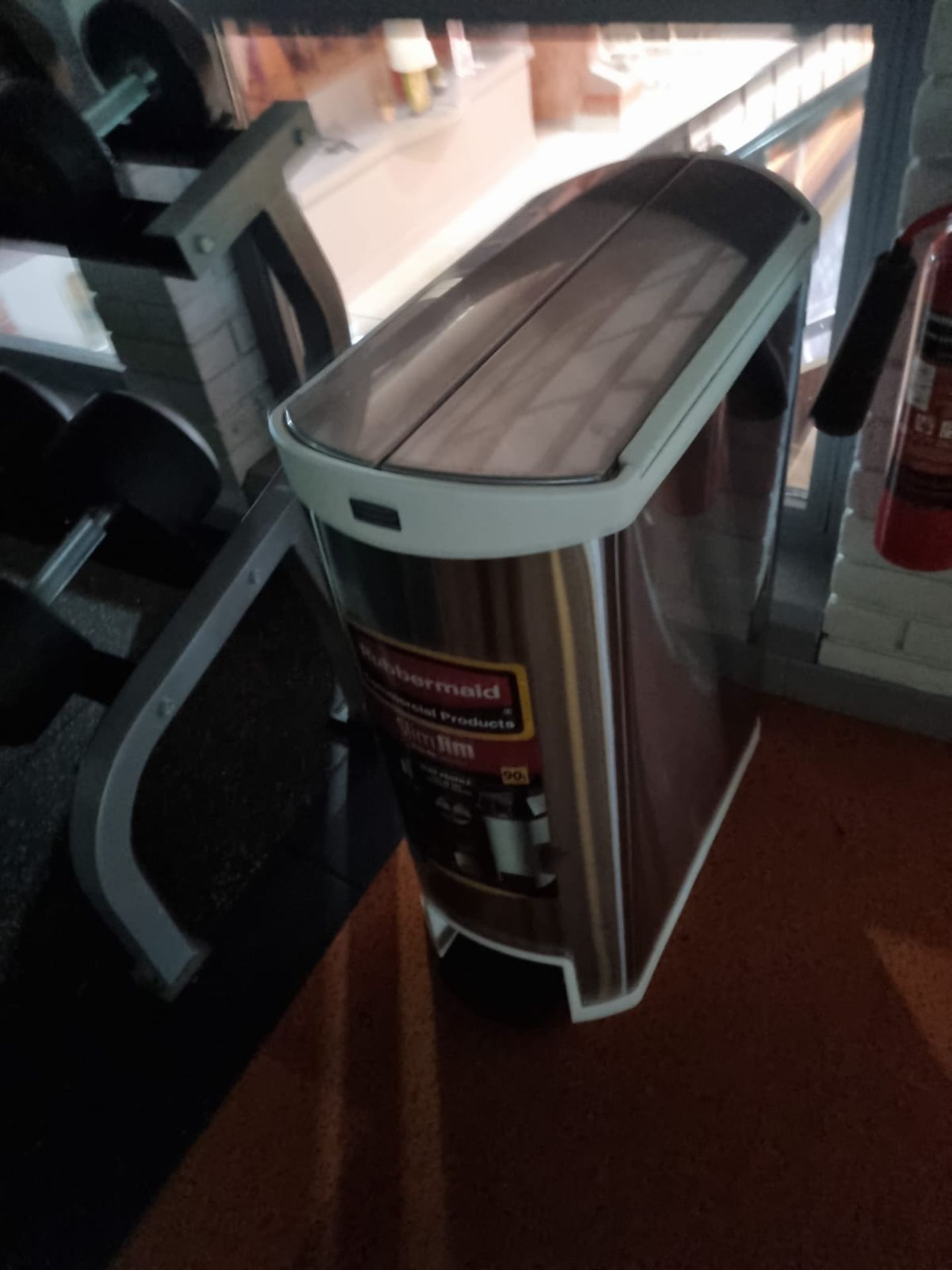 Rubbermaid Slim Jim pedal bin with 90 liter stainless steel side pedal ( Leisure Centre )