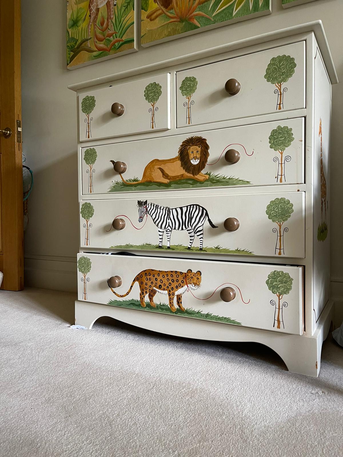 Dragons of Walton Street Classic Large Chest of Drawers Hand Painted Vintage Safari 85 cm x 45 cm