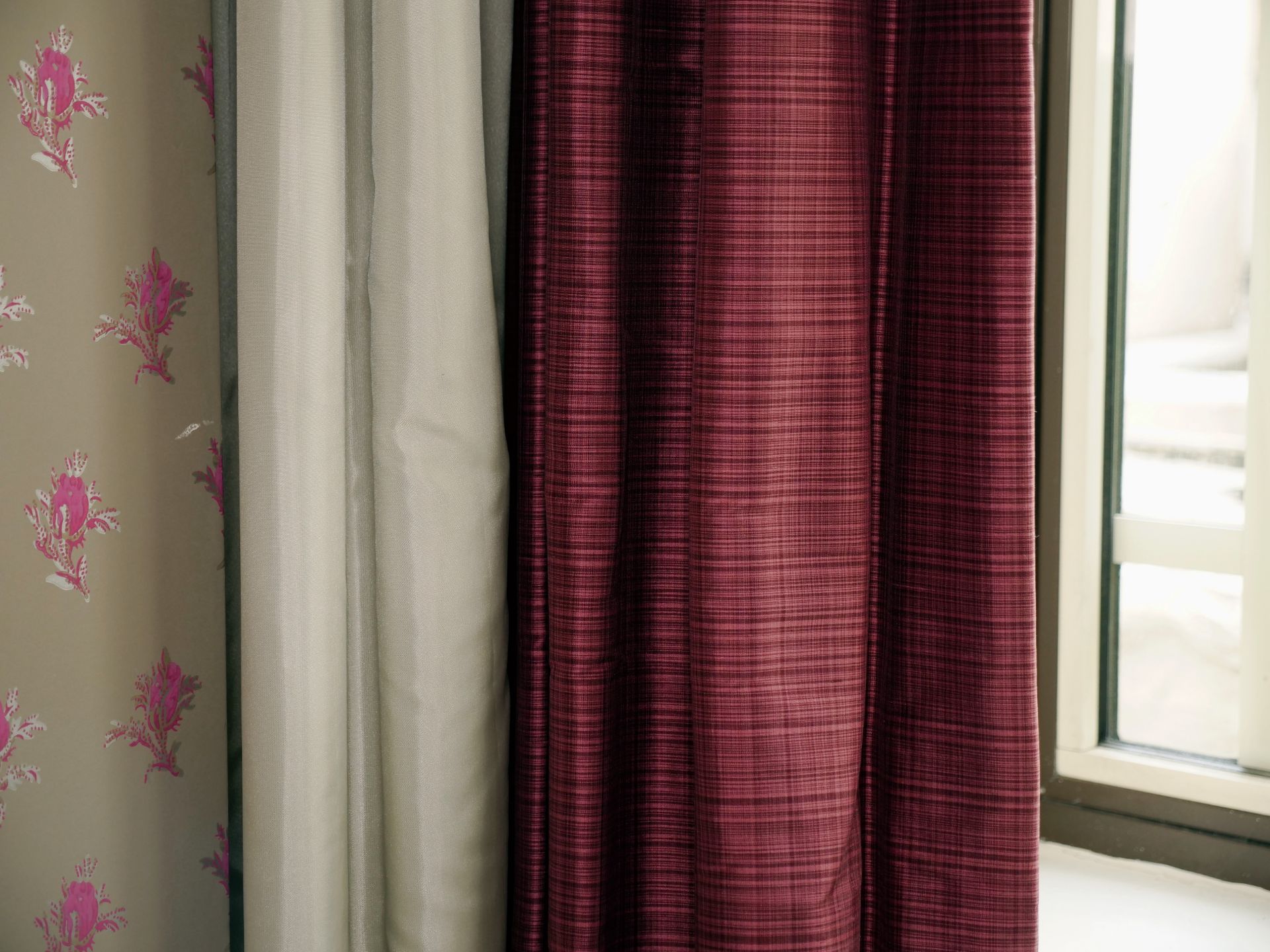 2 x pairs of Silk Custom Hand Woven Silk Drapery gold and burgundy fully lined Buckram curtain - Bild 3 aus 3