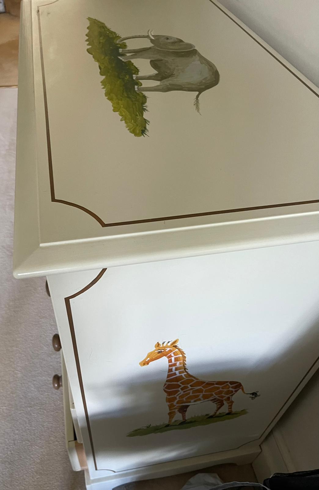 Dragons of Walton Street Classic Large Chest of Drawers Hand Painted Vintage Safari 85 cm x 45 cm - Image 3 of 3