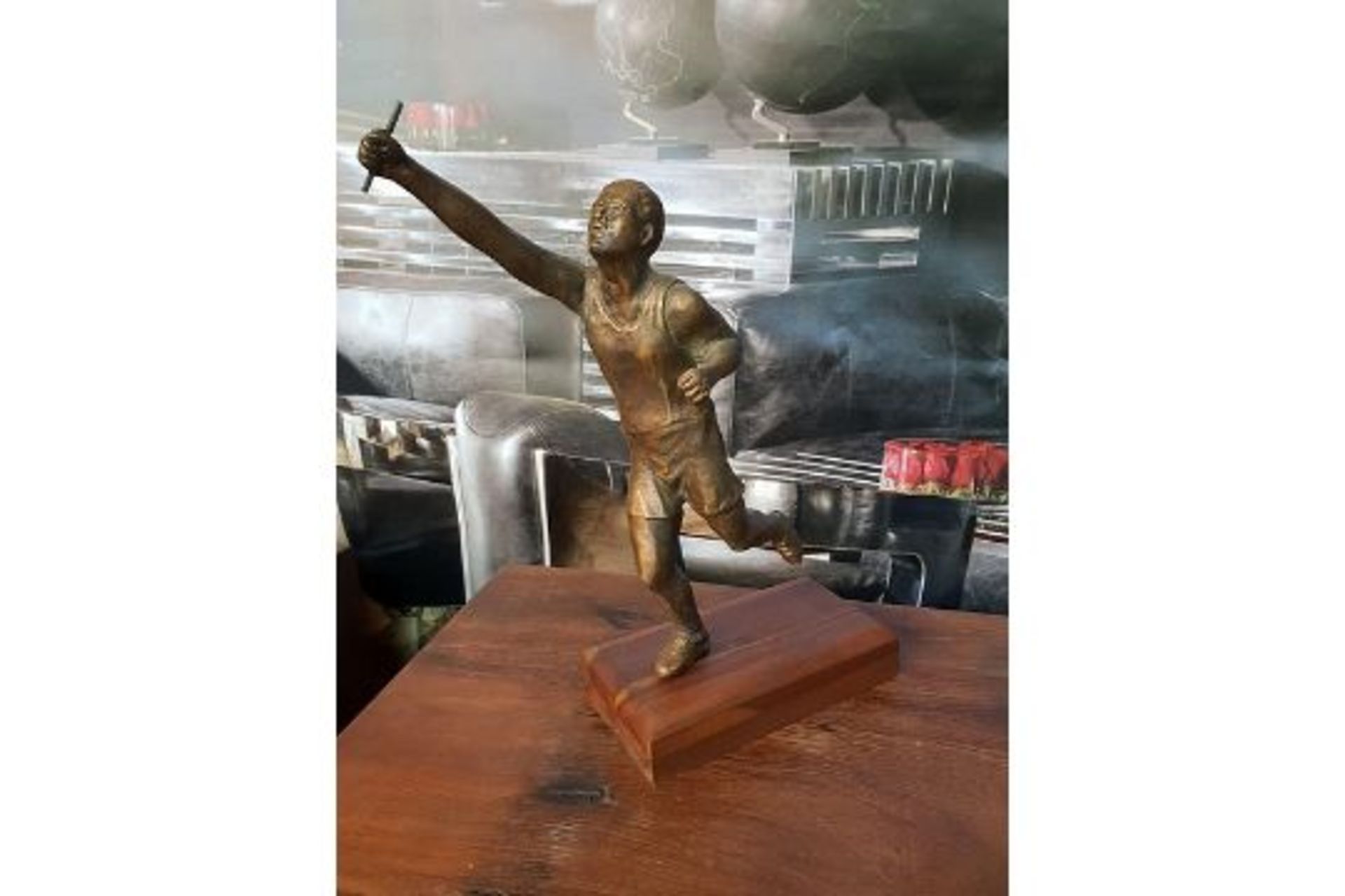 Objets d'Art Decorative Accessories Modern Abstract Resin Sportsman Figurine Athlete Sculpture