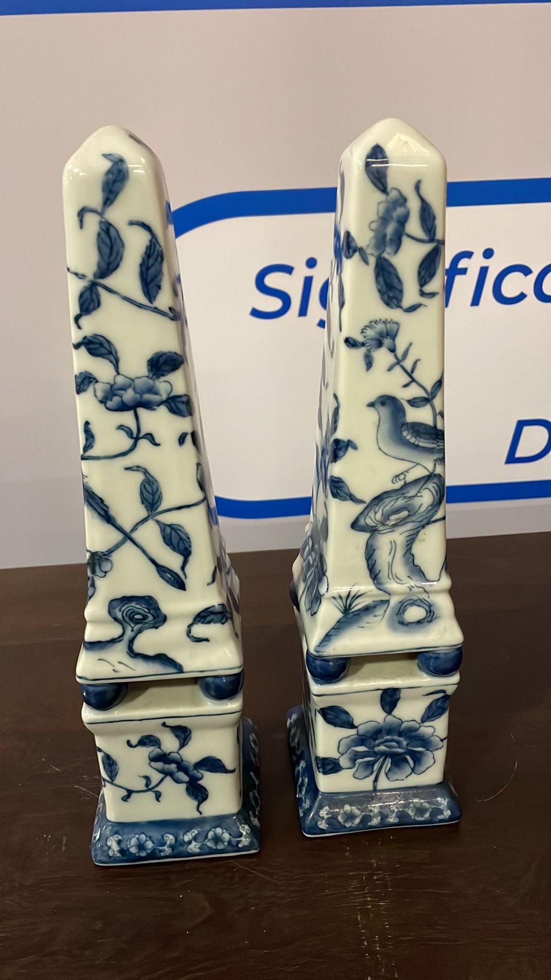 A pair of blue and white chinese pattern obelisks 340mm (H) (SR512)