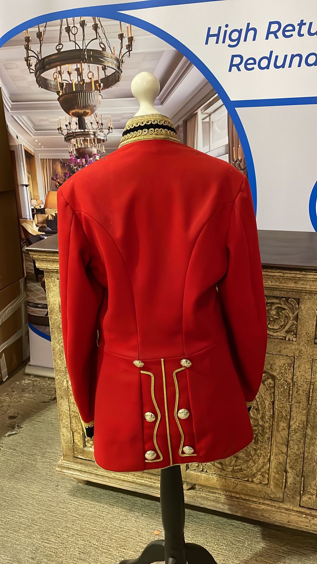 Life Guards household cavalry red ceremonial tunic – genuine British Army tunic - Image 2 of 4