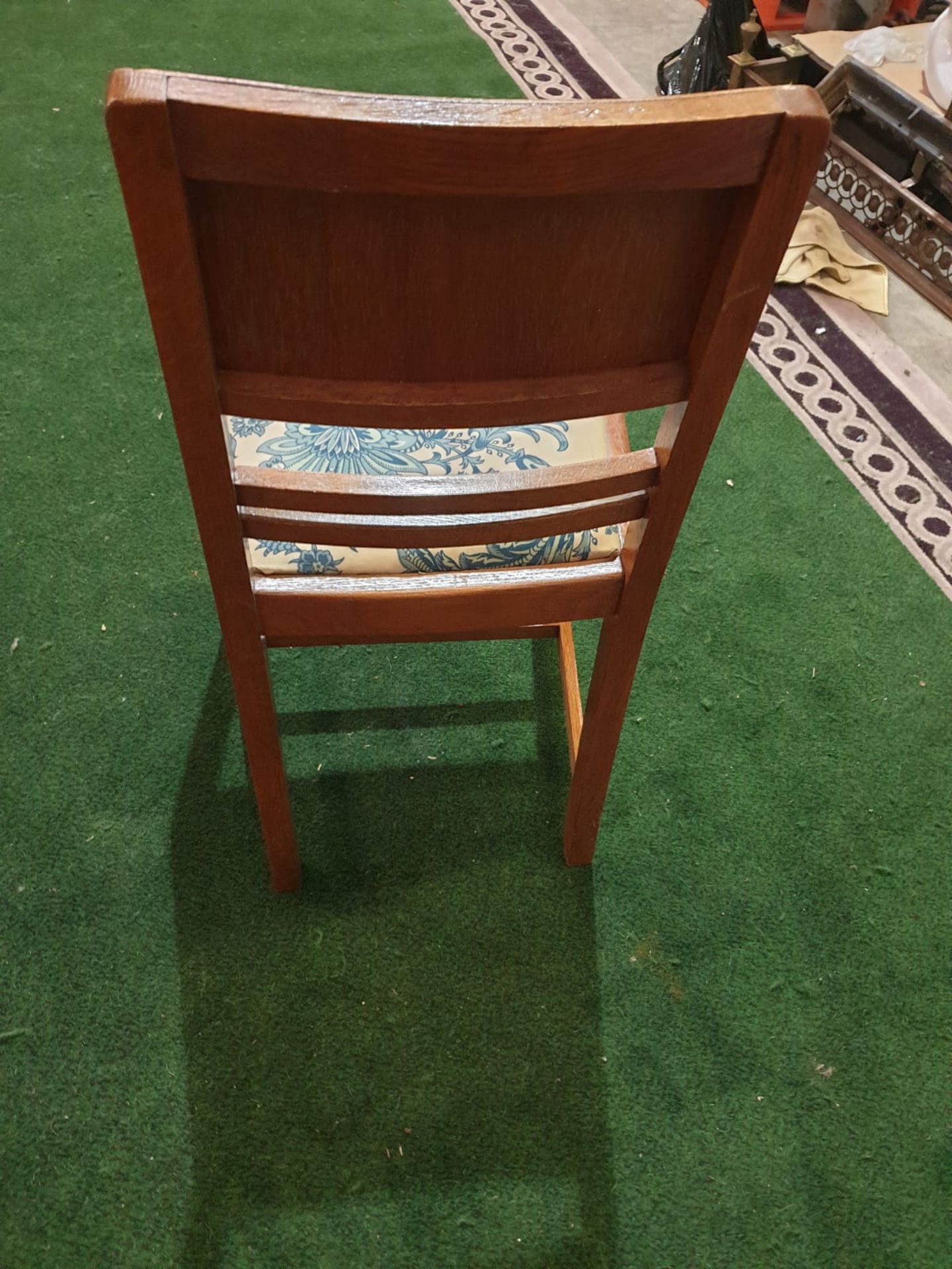 An English oak Art Deco single chair. The mirror veneered back above a drop in fabric covered - Image 4 of 4