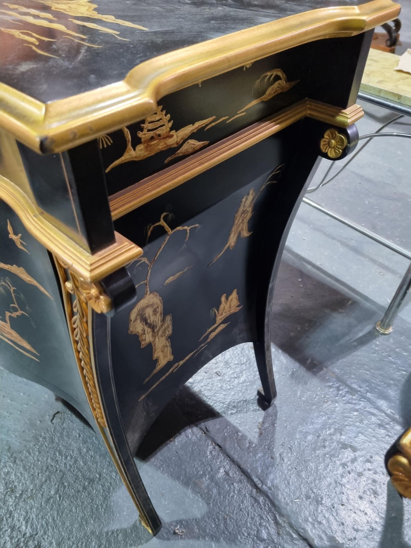 A pair of Chinese export Black Japanned lacquer Finish commodes decorated with a animal scenery in a - Image 7 of 8