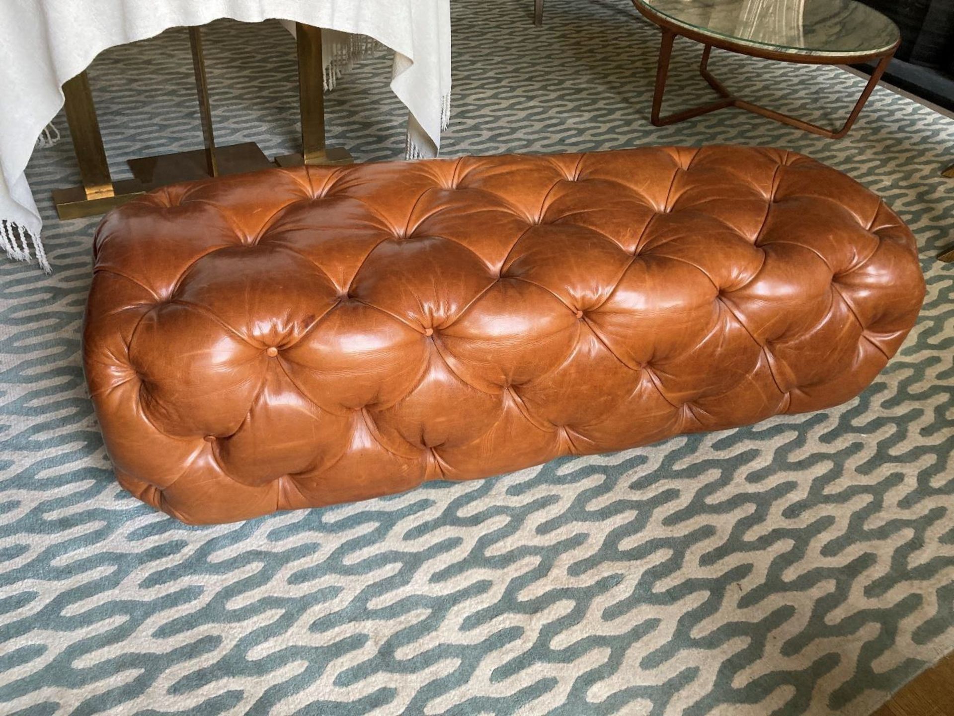 George Smith Furniture and Fabrics - Upholstered ottoman stool Button detailed rectangular stool - Bild 2 aus 2