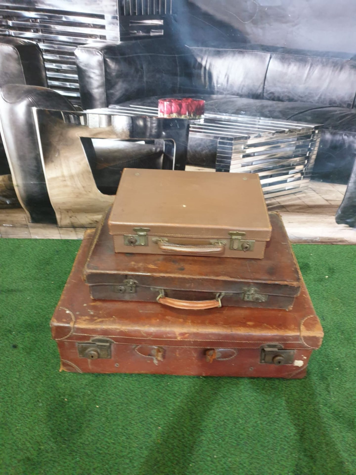 A set of 3 x vintage leather travel cases 60 x 36cm, 48 x 29cm and 35 x 24cm - Bild 4 aus 4